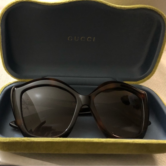 Authentic oversized Gucci sunglasses in tortoise shell - Picture 9 of 10